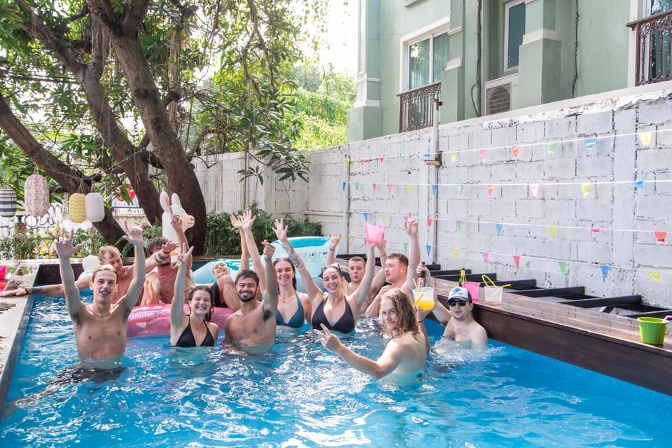 Day, Pool view, Swimming pool, group of guests
