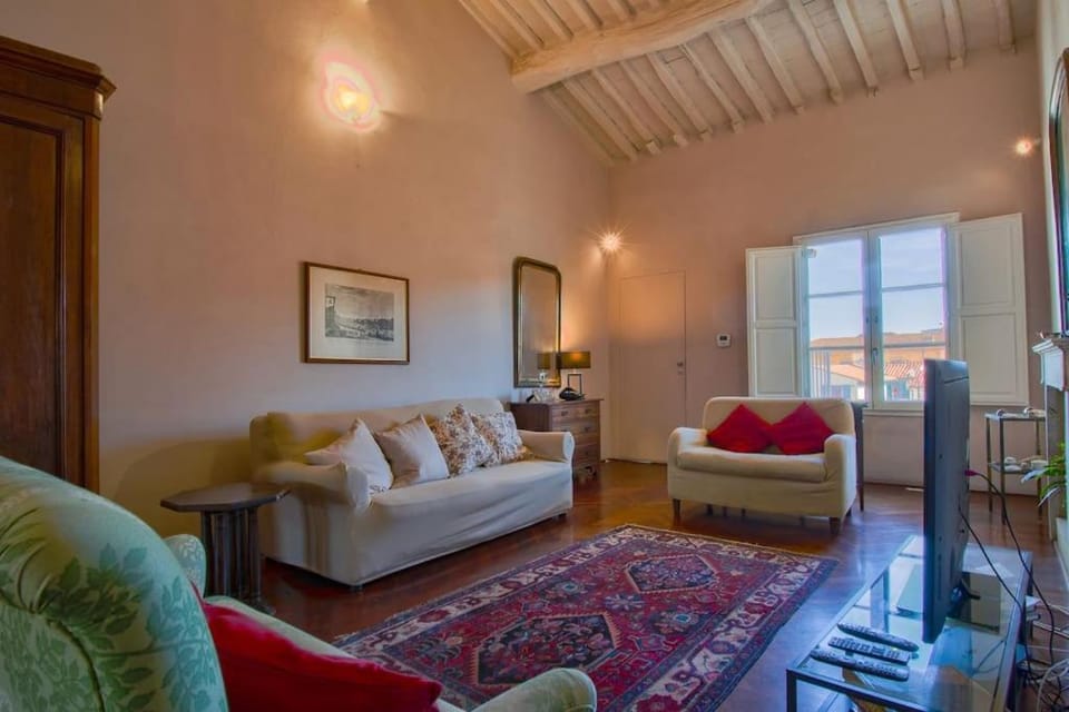 Communal lounge/ TV room, Living room