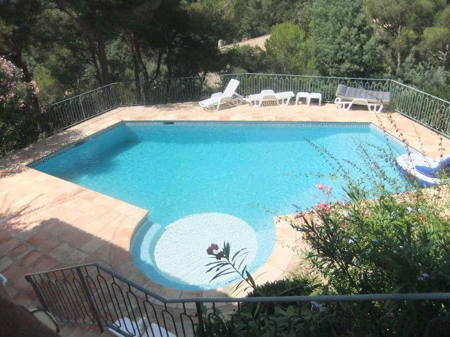 Villa Cap Benat piscine vue mer Villa in Bormes-les-Mimosas