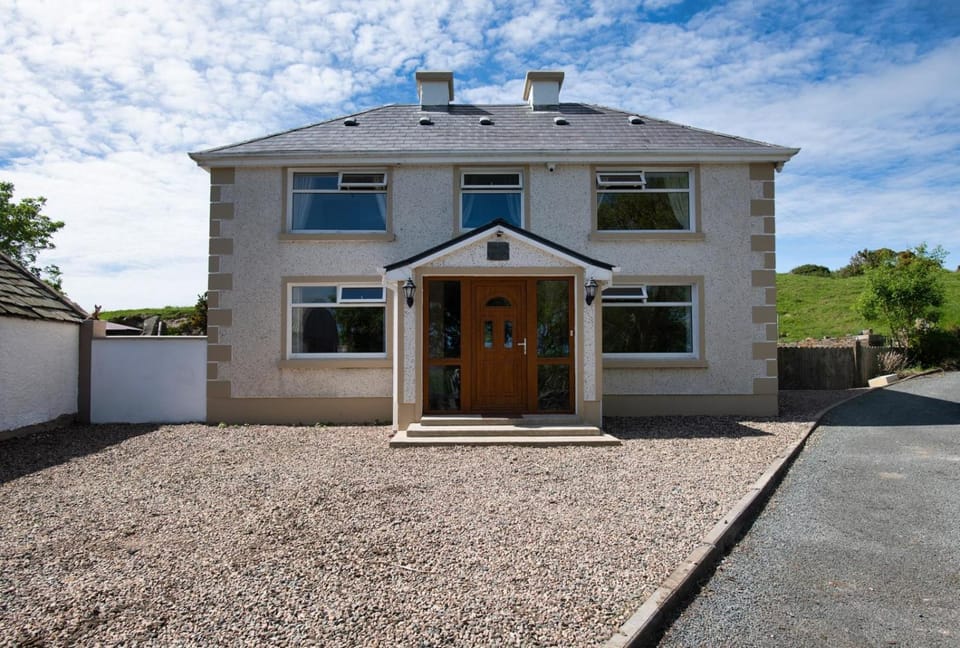 Kilcashel House, Ardara, F94 P802 Bed and Breakfast in County Donegal