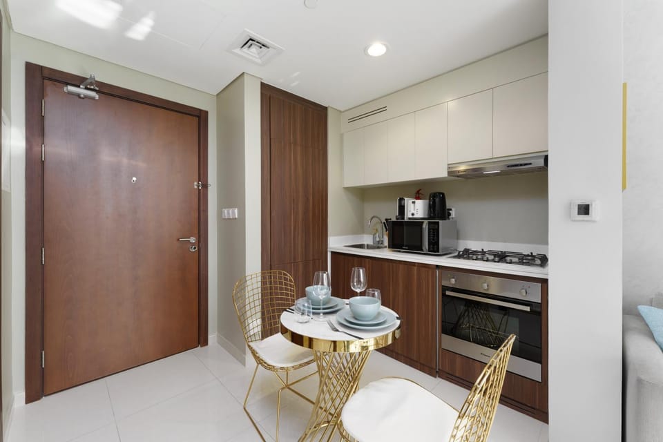 Contemporary Apartment with Burj Khalifa View Apartment in Dubai