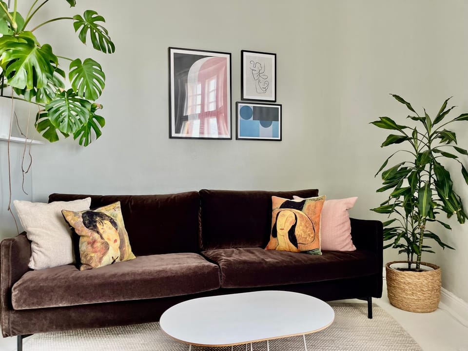 Living room, Seating area