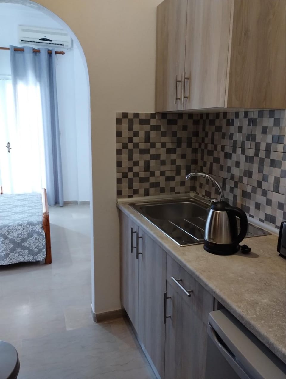 Kitchen or kitchenette
