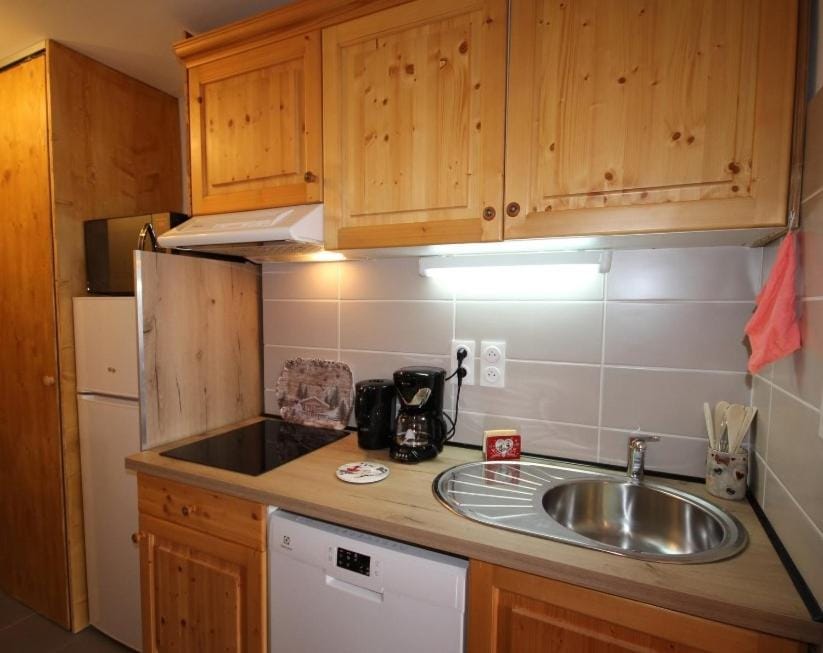 Kitchen or kitchenette, dishwasher, pet friendly, stove