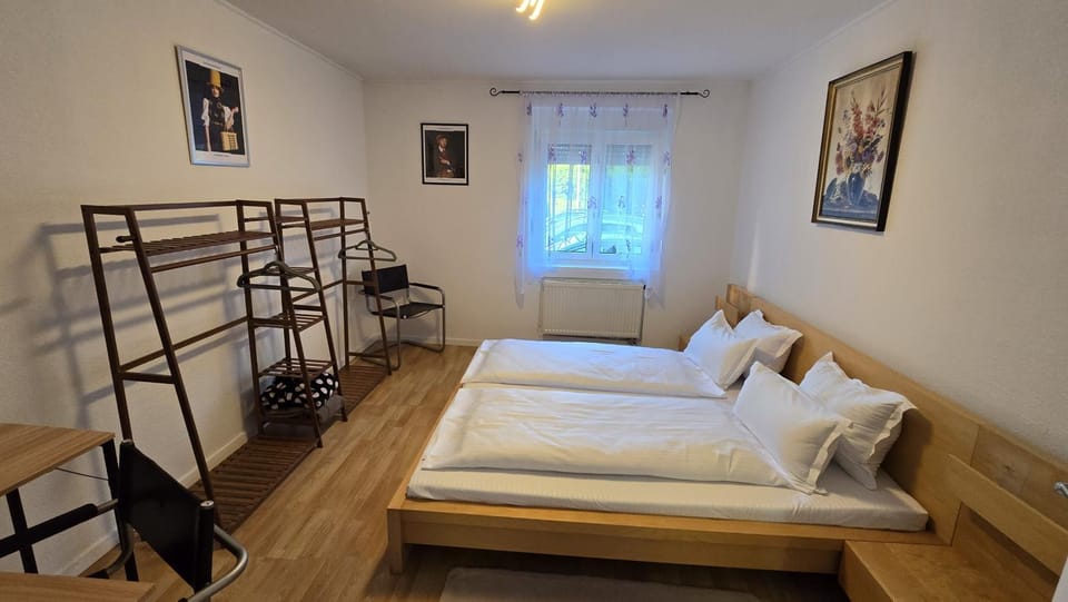 Bedroom, wardrobe