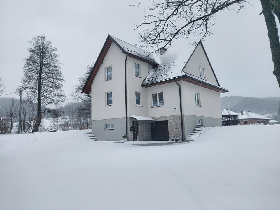 Property building, Day, Natural landscape, Winter