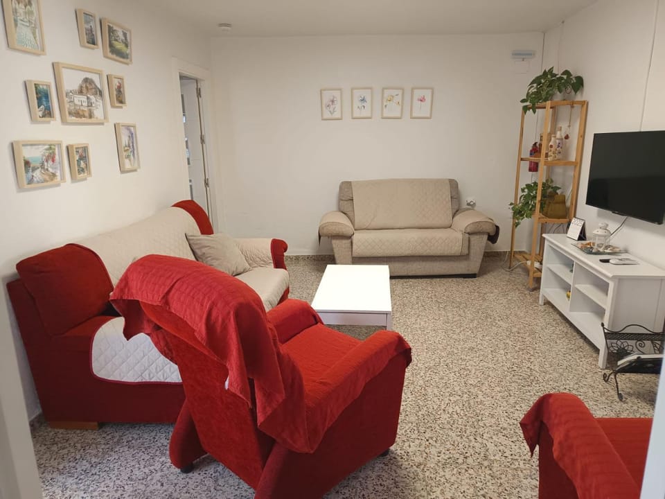 Communal lounge/ TV room