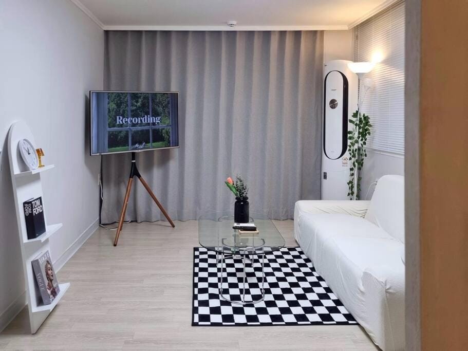 TV and multimedia, Living room