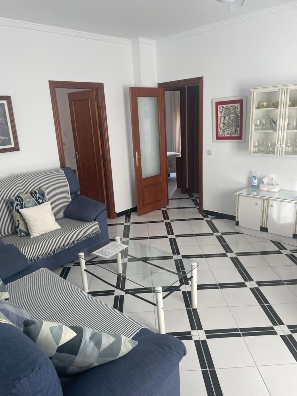 Communal lounge/ TV room