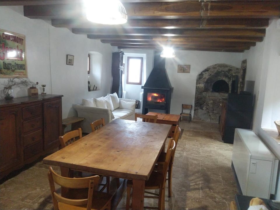 Mas du Roy House in Occitanie