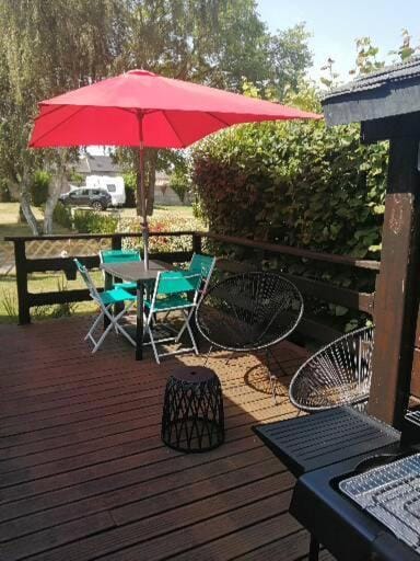 Mobil home centre ville Campground/ 
RV Resort in Brittany