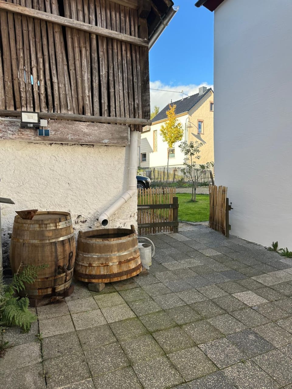 400 Jahre altes Kutscherhaus neben der Burg Oberehe House in Vulkaneifel