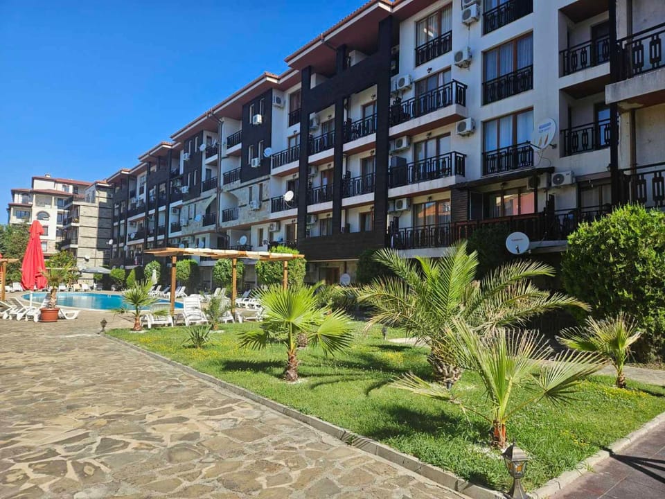 Garden, Swimming pool
