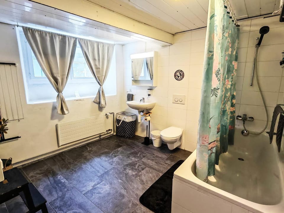 Toilet, Bathroom, Bath