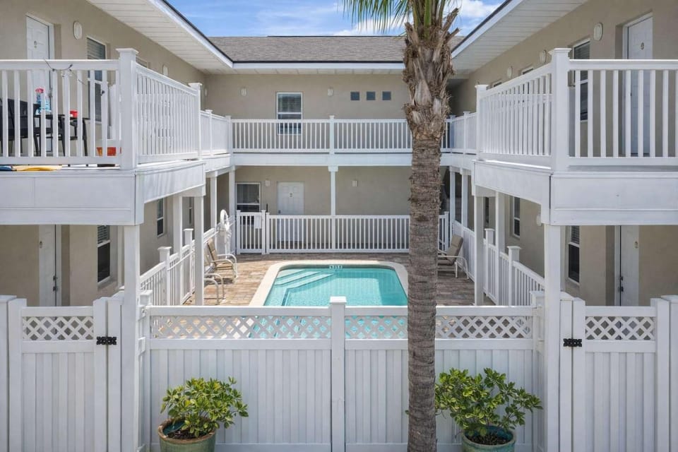 Los Cabos I #5 condo Apartment in South Padre Island