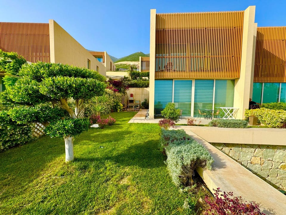 Property building, Spring, Day, Natural landscape, Garden, Garden, Garden view