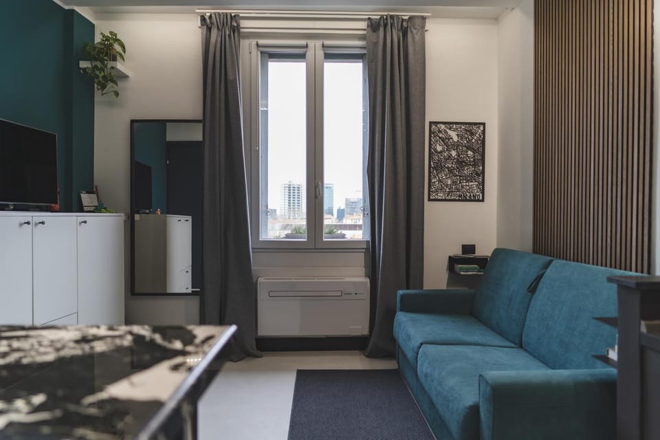 Living room, Photo of the whole room, Seating area, City view, Landmark view, Street view, furniture, heating, air conditioner