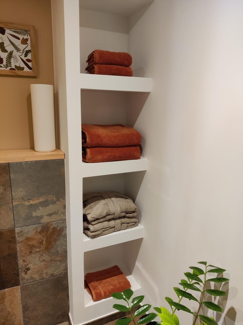 Bathroom, towels, wardrobe