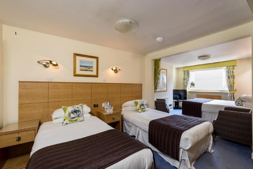 Bedroom, Family