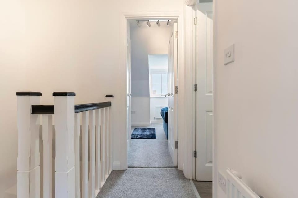 Luxury City Centre 5 Bed House with FREE parking Apartment in Birmingham