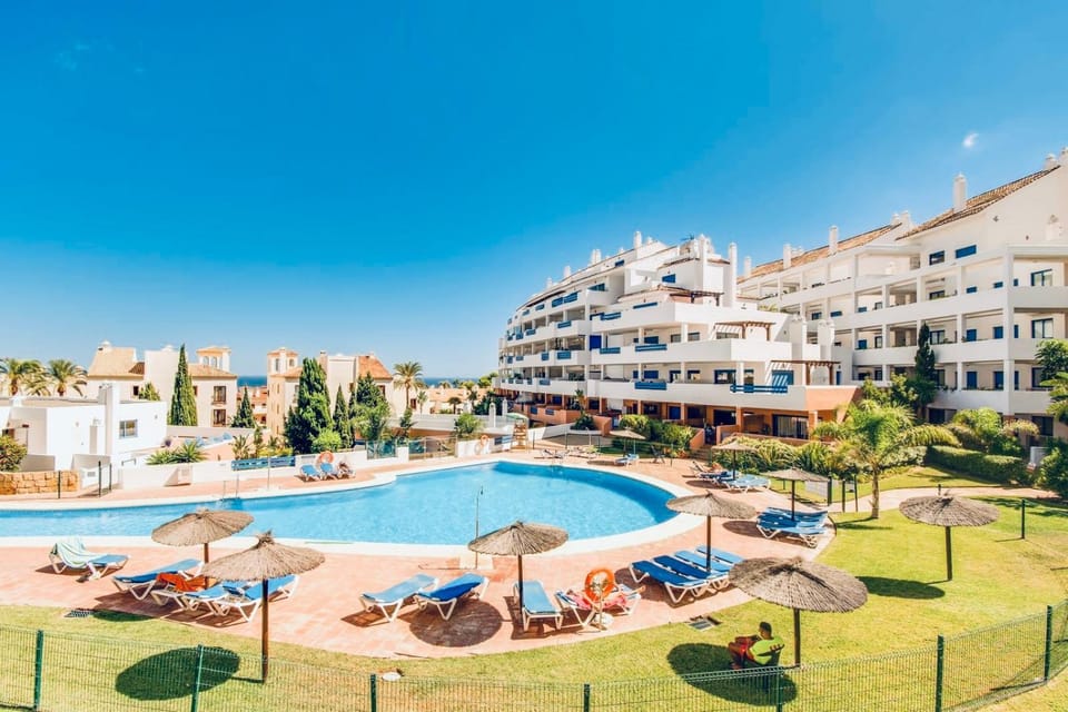 Pool view, Swimming pool