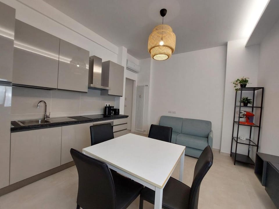 Kitchen or kitchenette, Living room, Seating area, Dining area, pet friendly, stove