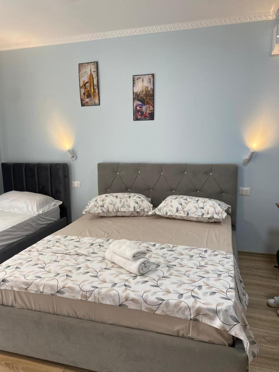 Bed, Photo of the whole room
