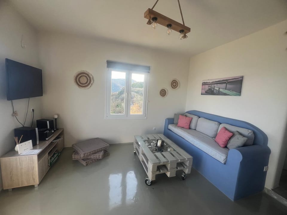 'Akri' Apartment in Decentralized Administration of the Aegean