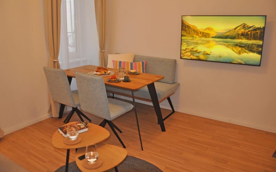 Living room, Seating area, Dining area, Food
