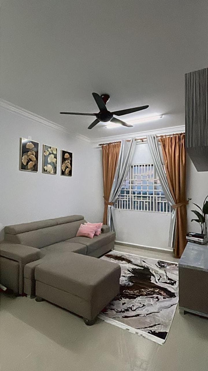 Apartment Ladang Tok Pelam Sunset View,Berdekatan Pantai Batu Burok,KTCC,Hospital,Drawbridge by Homestay Seri Terengganu Apartment in Terengganu, Malaysia