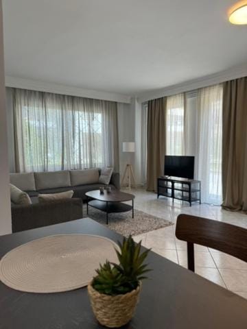 Damian's Cozy Pool Apartment Apartment in Decentralized Administration of Macedonia and Thrace