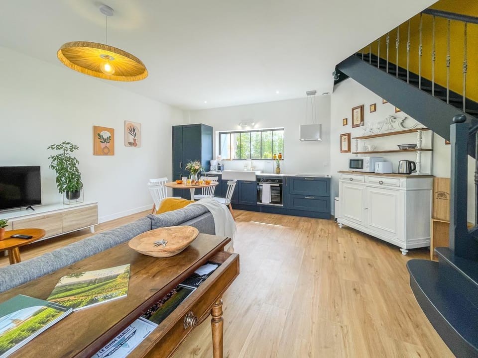 TV and multimedia, Kitchen or kitchenette, Living room, Seating area, Dining area, pet friendly