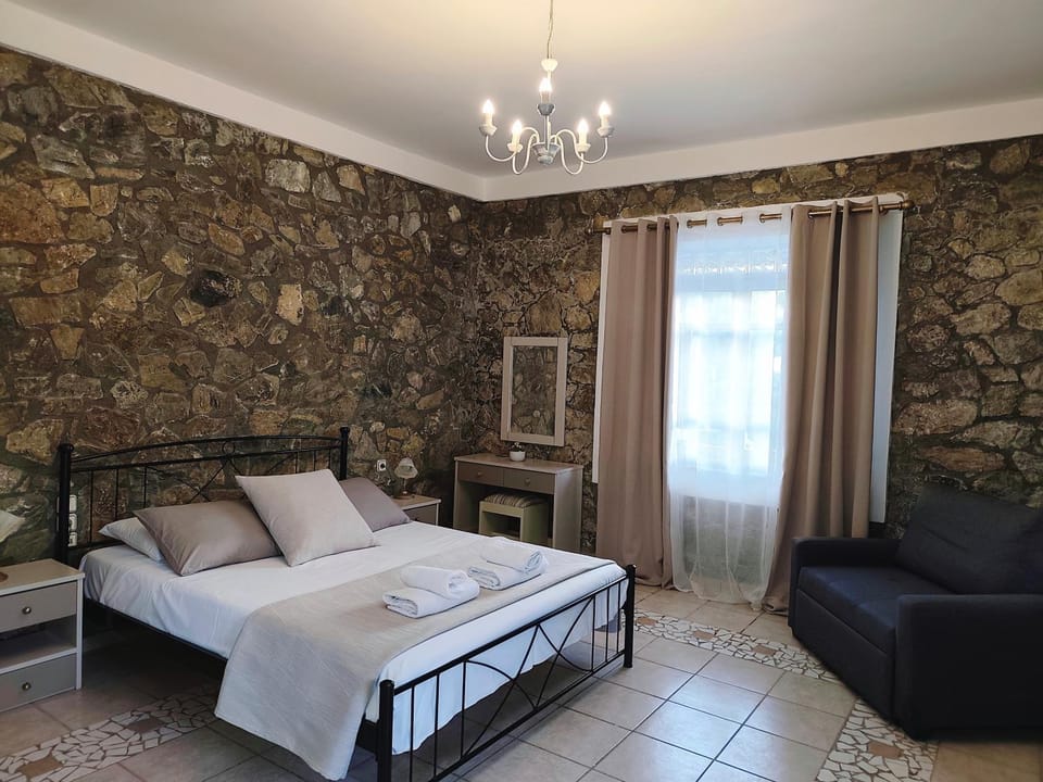 Bed, Decorative detail, Bedroom, furniture