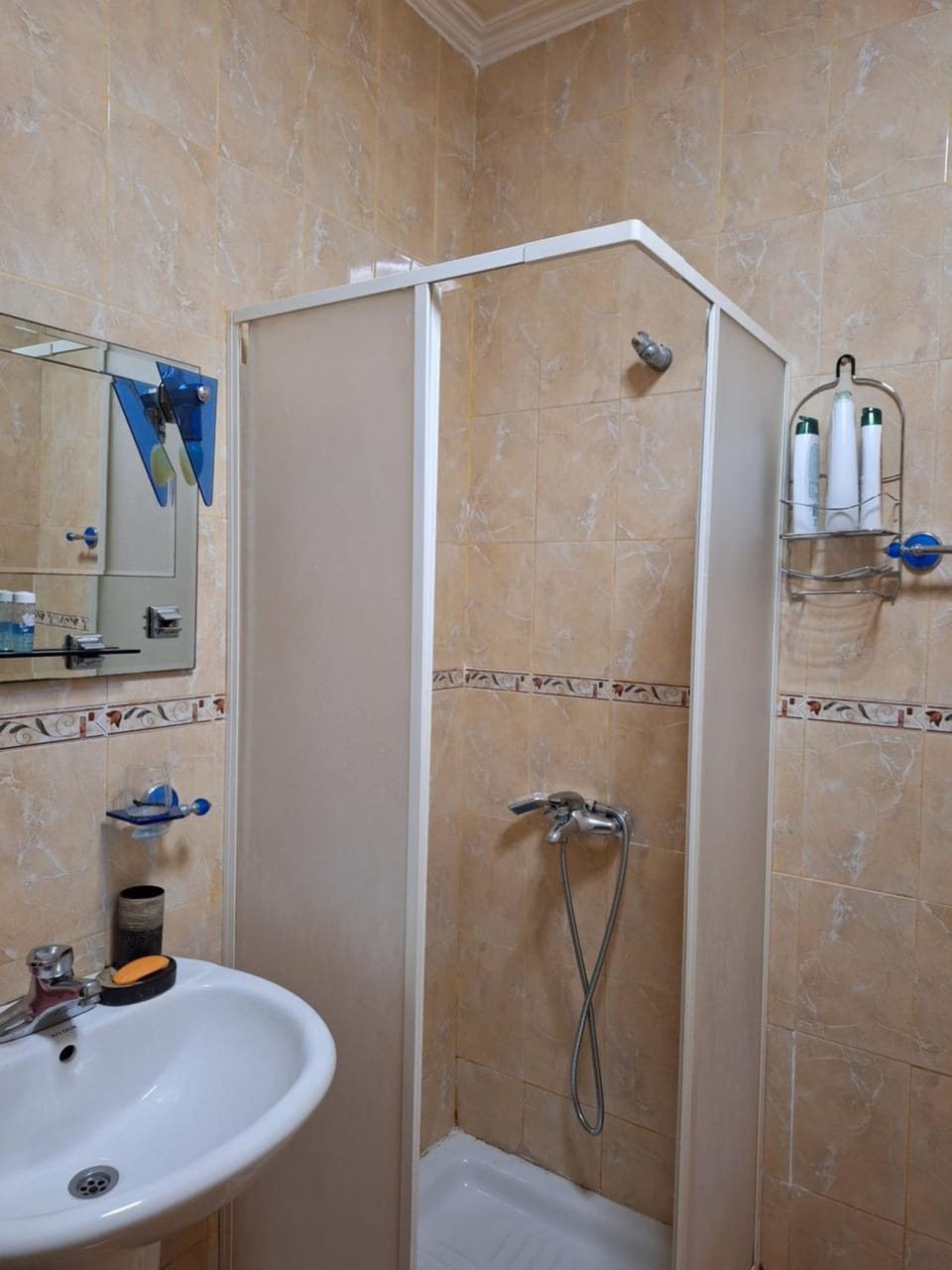 Shower, Bathroom, towels