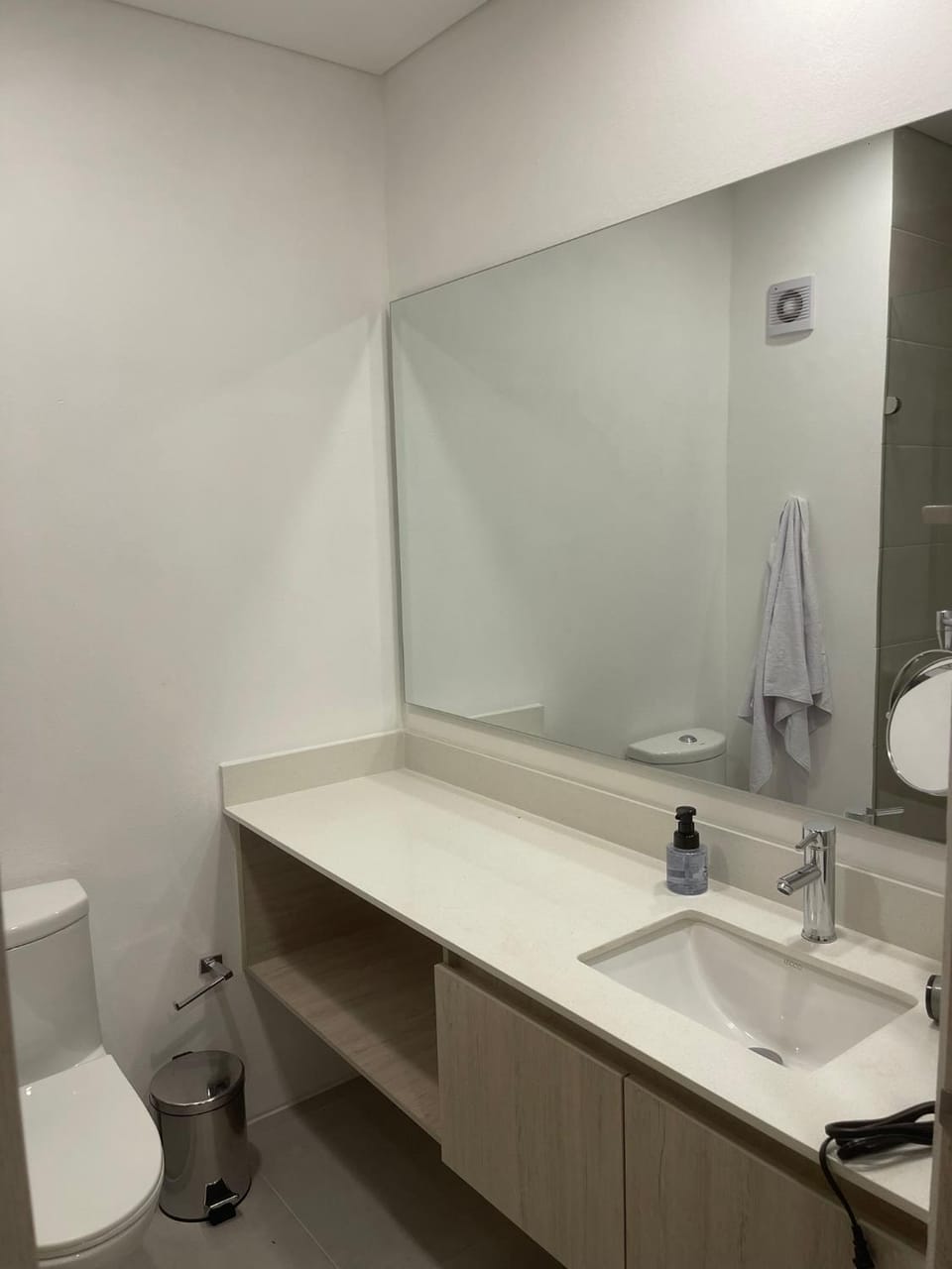 Bathroom, towels