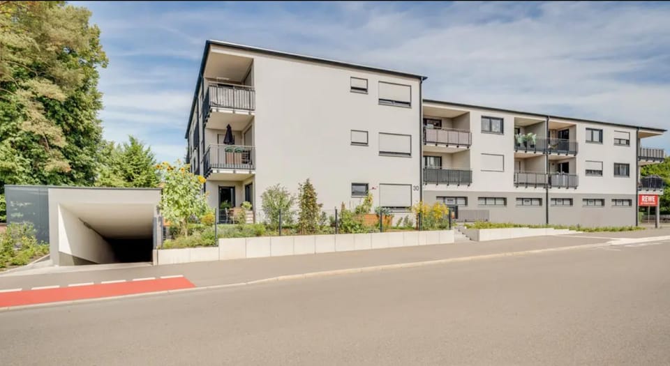 Property building, Day, Neighbourhood, Street view