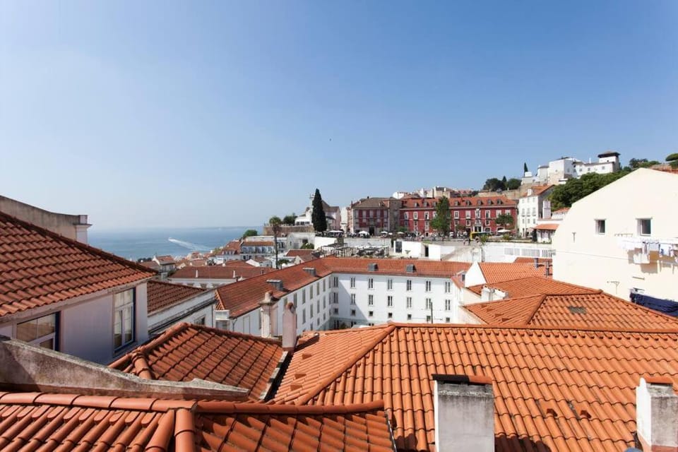 Sao Vicente IV - Eco-flat with French Balcony & View Apartment in Lisbon
