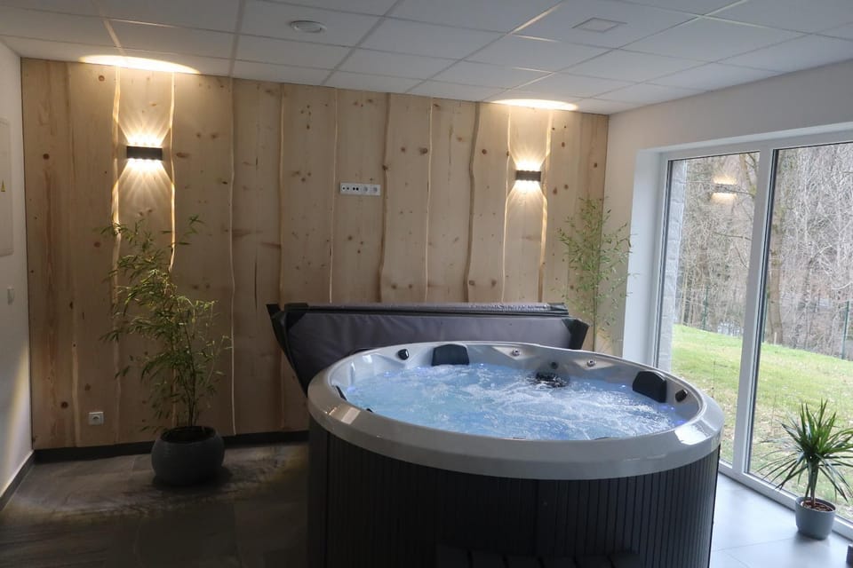 Hot Tub, Spa and wellness centre/facilities