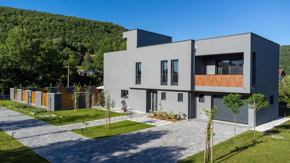 Property building, Garden