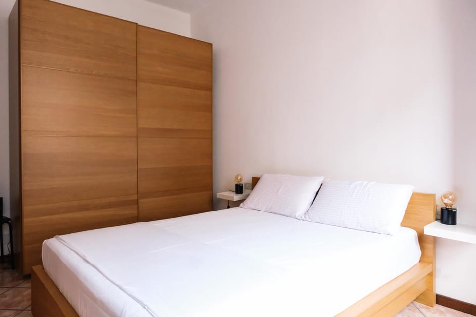 Bed, Photo of the whole room, Bedroom, wardrobe