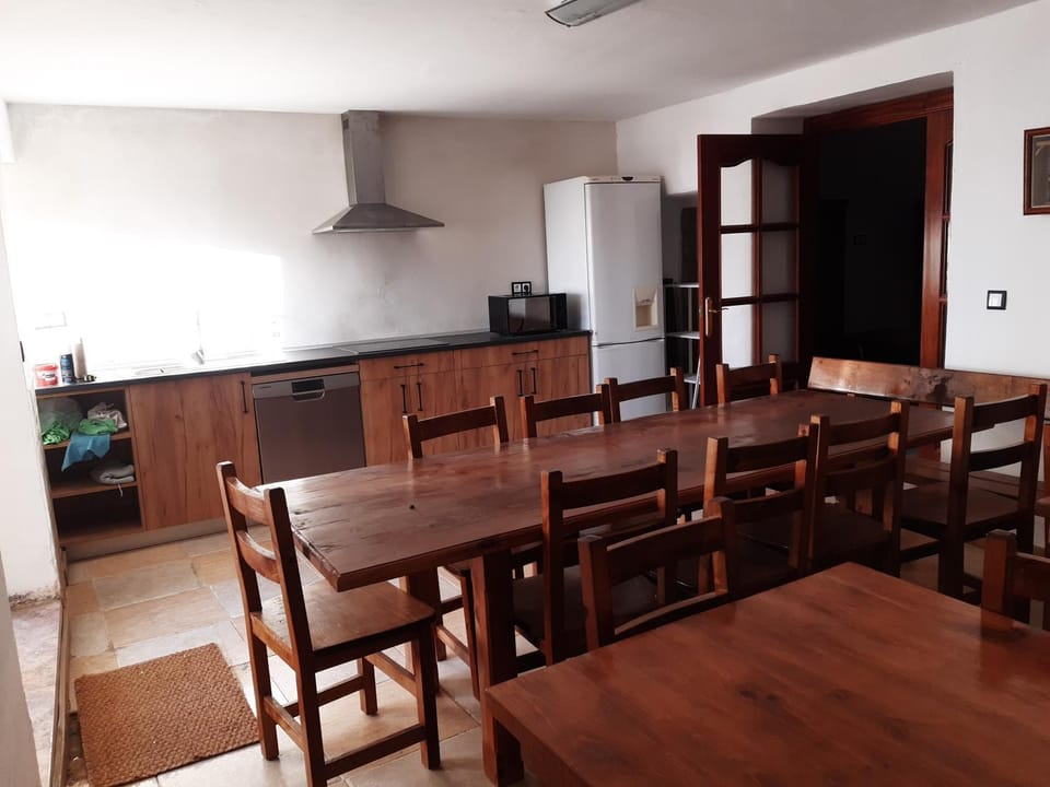 Kitchen or kitchenette, Kitchen or kitchenette, Kitchen or kitchenette, Dining area, Communal kitchen