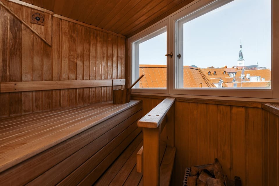 Sauna, Sauna, View (from property/room), City view, Landmark view