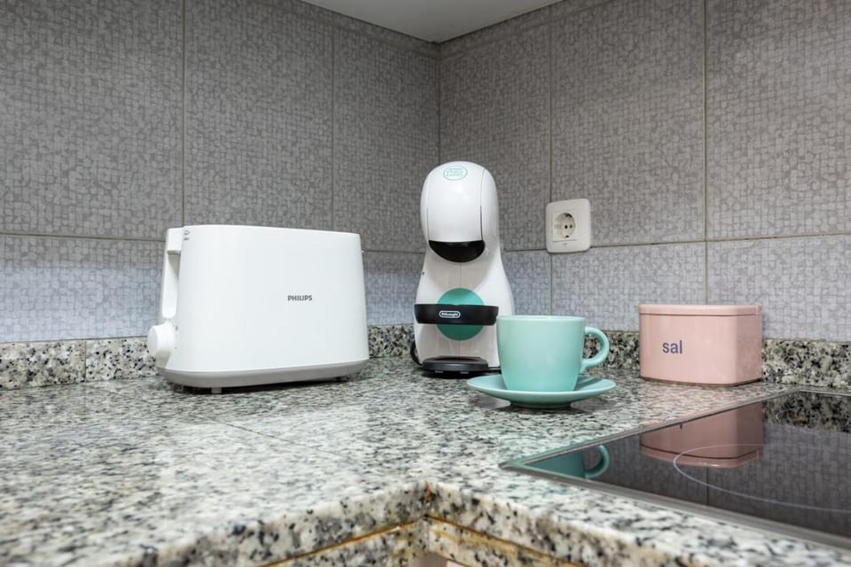 Coffee/tea facilities, Kitchen or kitchenette