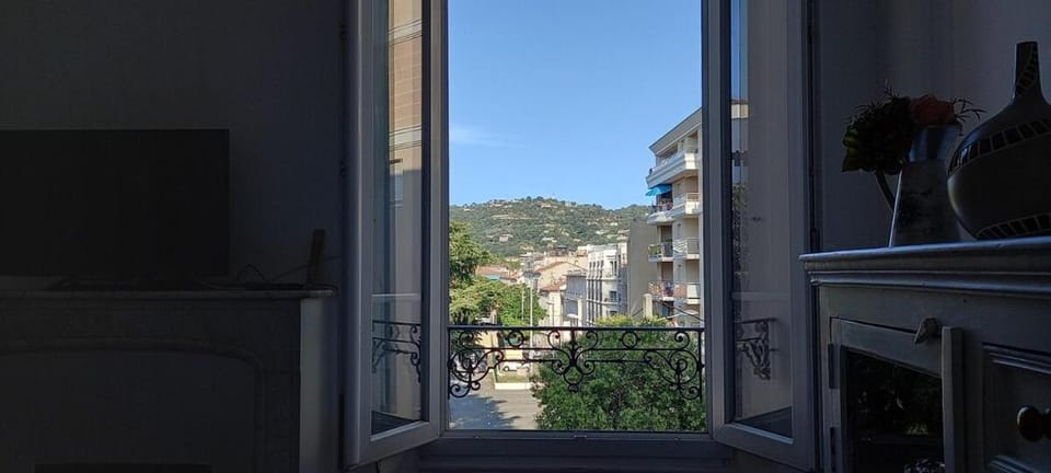 Couronne de Joséphine - 10 mn à pied du Palais et plages, charme et authenticité Apartment in Cannes