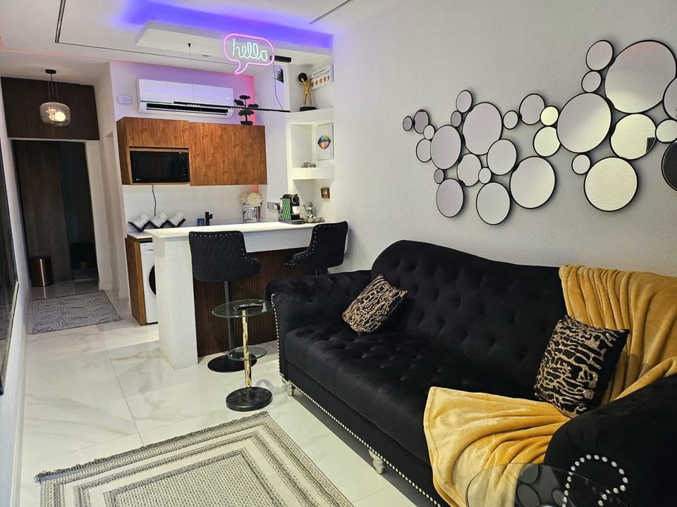 TV and multimedia, Kitchen or kitchenette, Living room, Seating area, Dining area, minibar