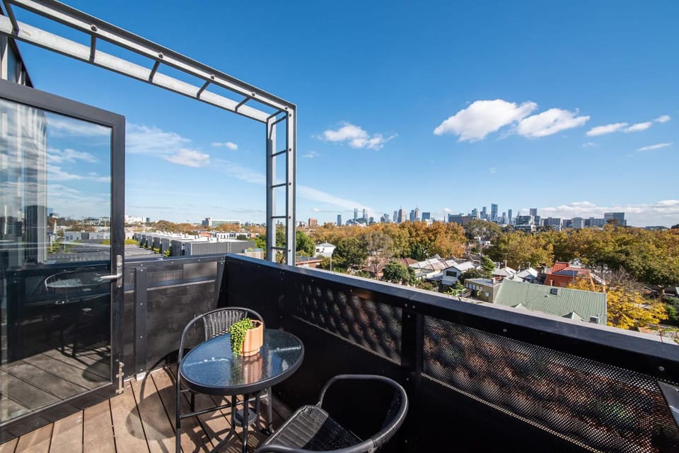 Balcony/Terrace, City view