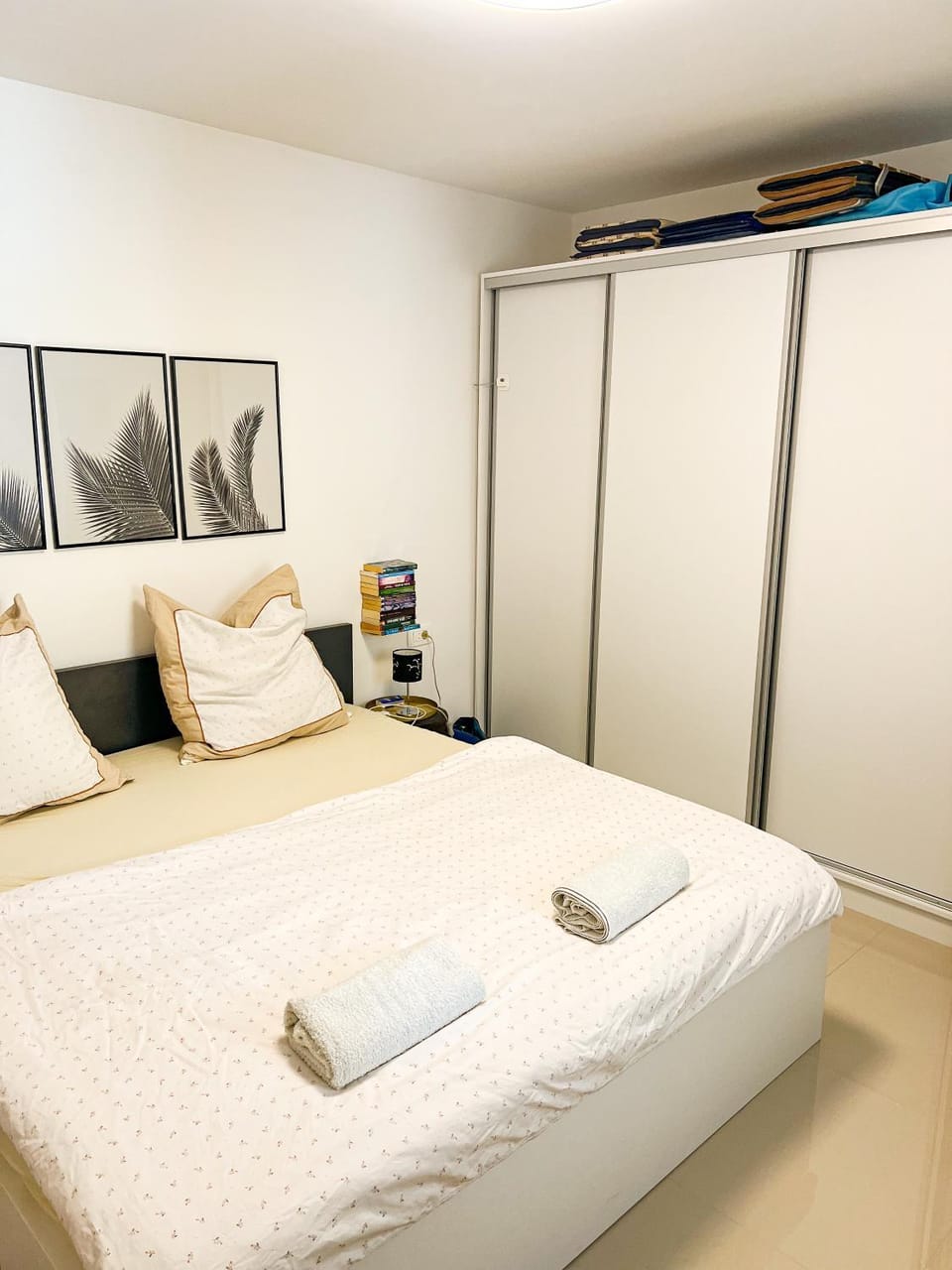 Bed, Photo of the whole room, Bedroom, towels, wardrobe