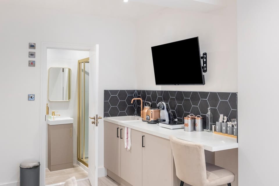 TV and multimedia, Kitchen or kitchenette
