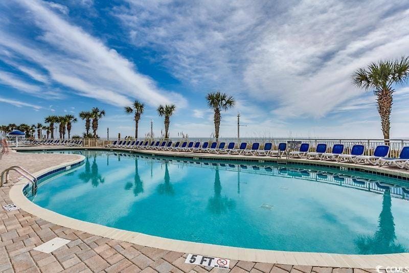 Baywatch Oceanfront Condo Sleeps 6! Apartment in North Myrtle Beach