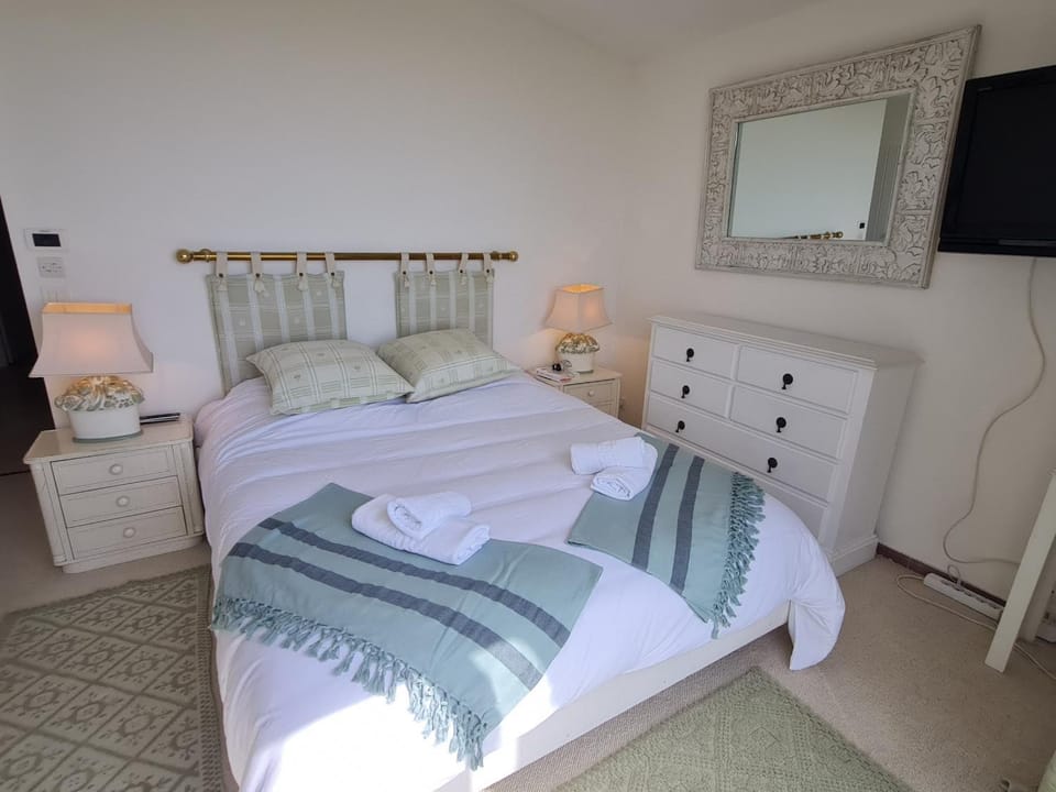 Villa 5 pièces avec piscine et vue mer à Grimaud - FR-1-780-79 House in Grimaud